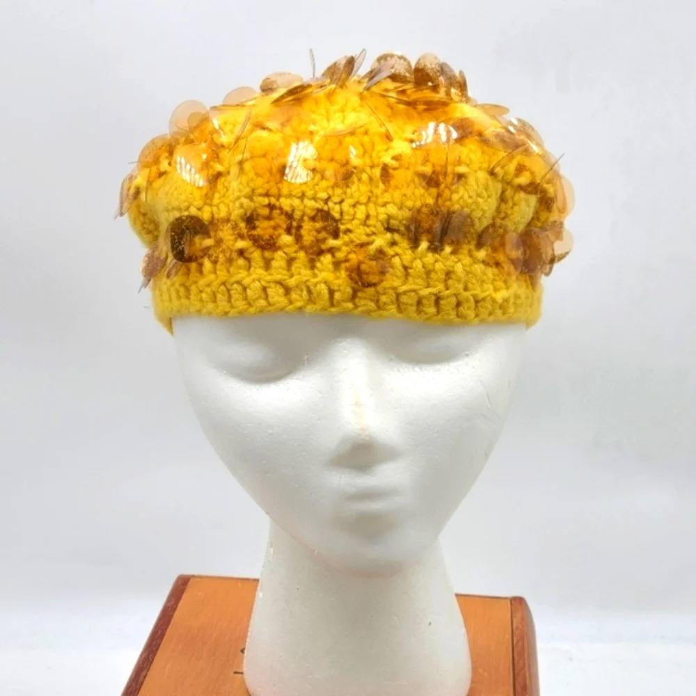 Vintage Knit Hat • Spangles • Mustard Yellow • 60s/70s